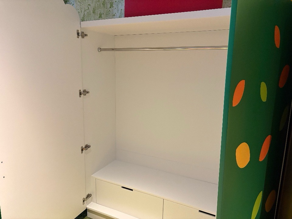 子ども用クローゼットは広々です