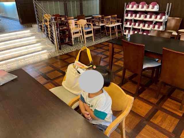 子ども用の椅子