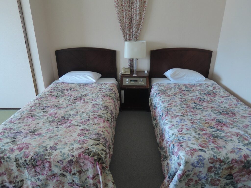 シングルベッド2台