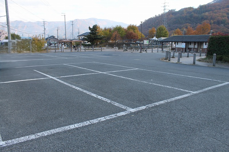 サンパワーふれあい公園の普通駐車場