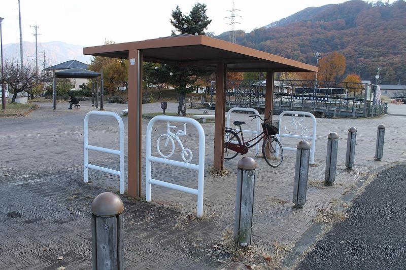 屋根付きの駐輪場