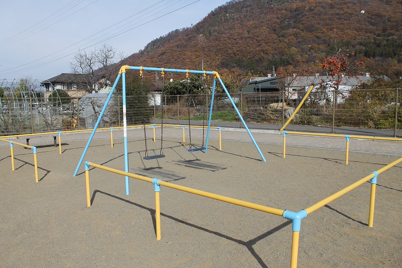 内川公園のブランコ