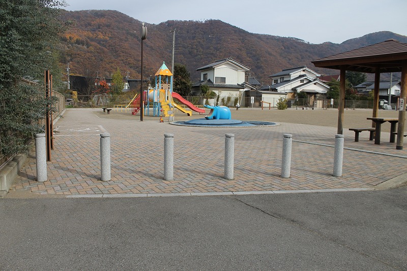 入口に段差のない内川公園