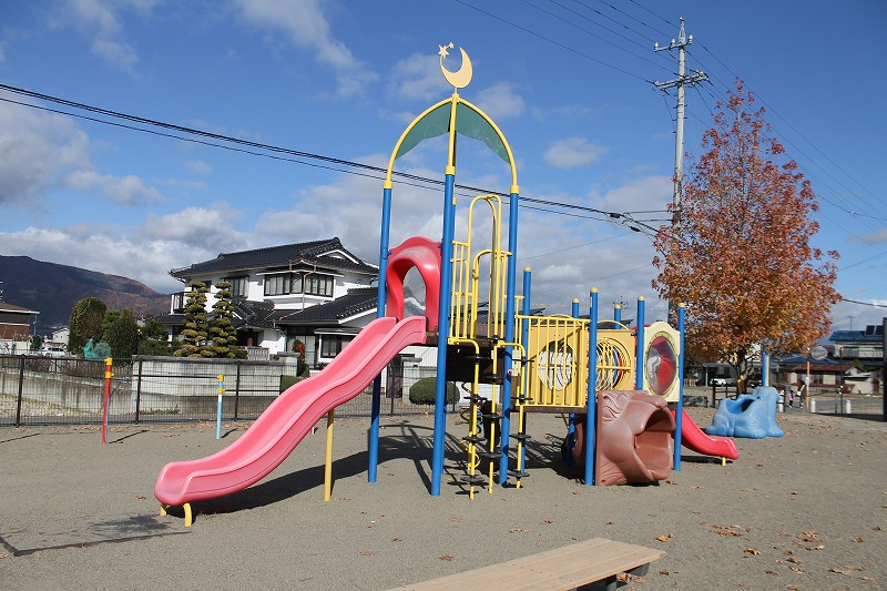小船山公園の複合遊具