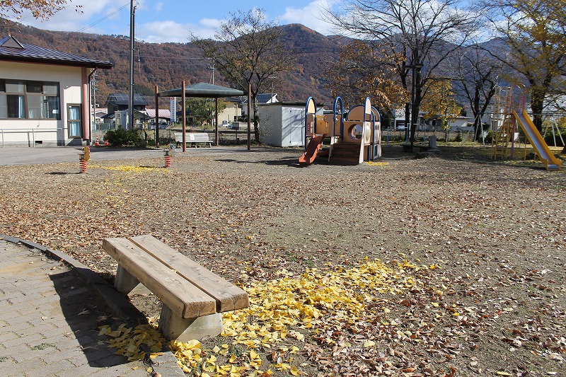 花緑コミュニティパーク、ベンチも多数