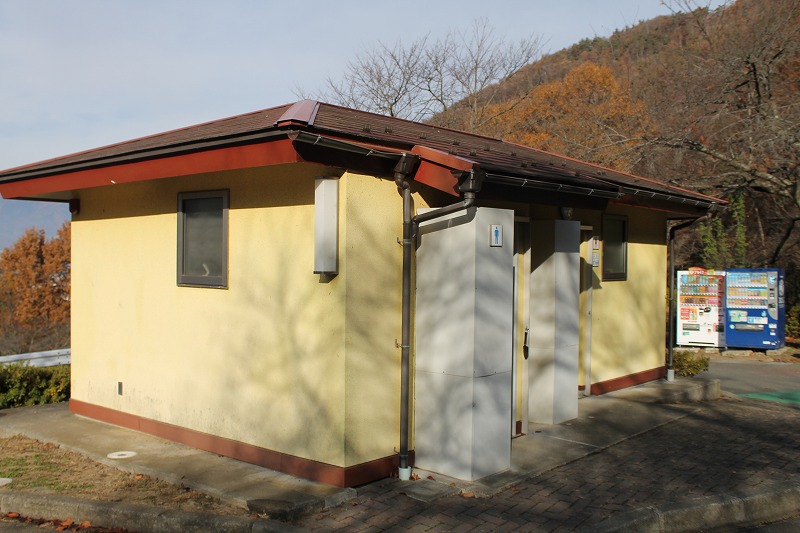 サクラケアパーク、P2のトイレ外観