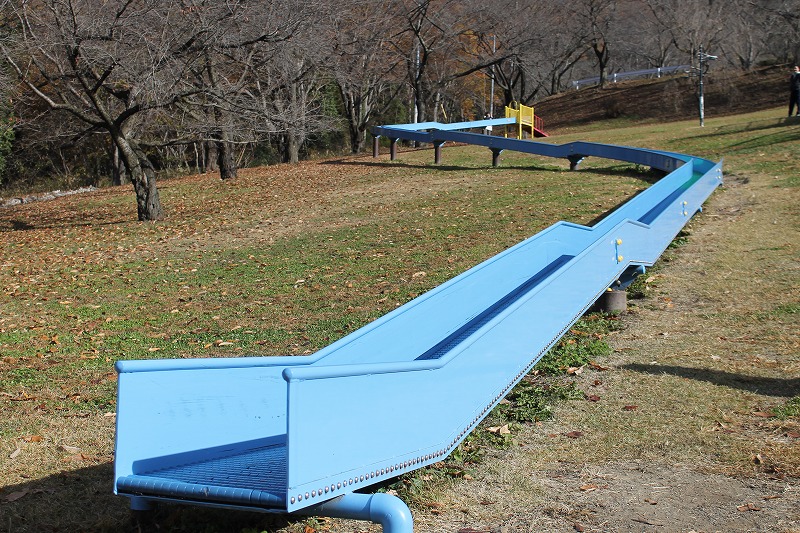 サクラケアパーク、ロングローラー滑り台