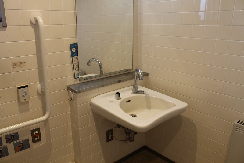 サクラケアパーク、P2の多目的トイレ