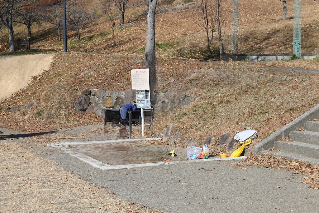 砂場、稲荷山公園