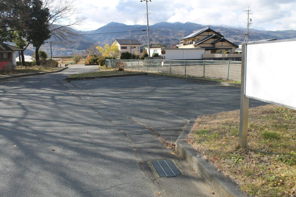 五加の庄花緑のコミュティパーク駐車場