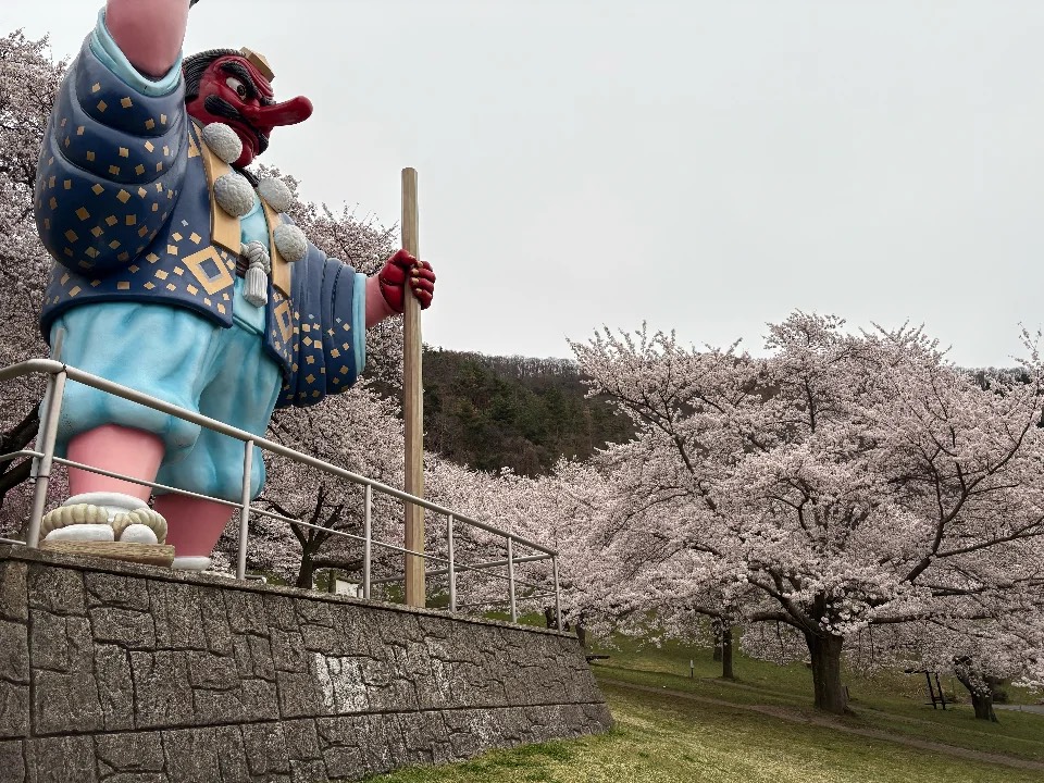 サクラケアパーク、桜と天狗