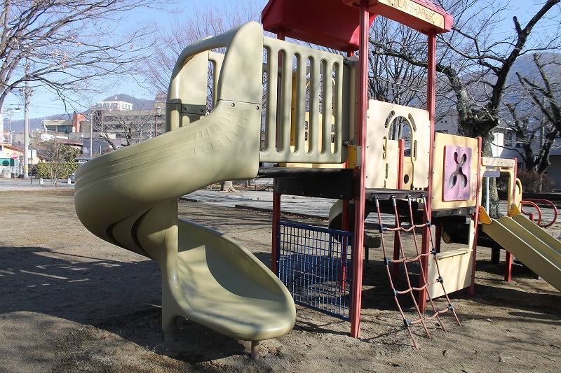 上山田中央公園の複合遊具