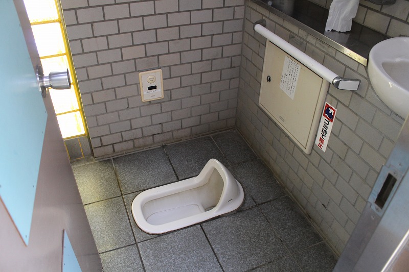 上山田中央公園の女性トイレ