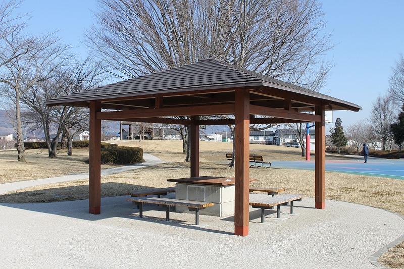 赤沼公園のベンチ