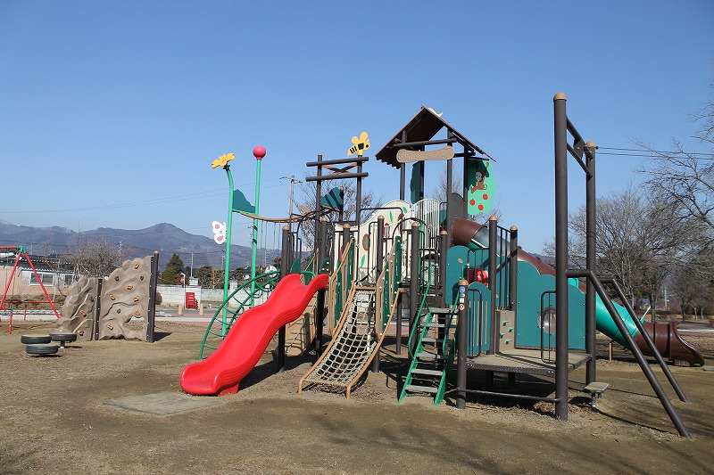赤沼公園の大型複合遊具