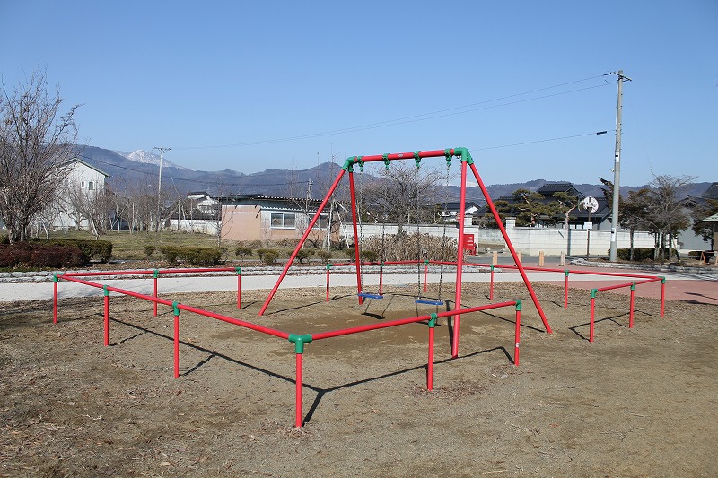 赤沼公園のブランコ