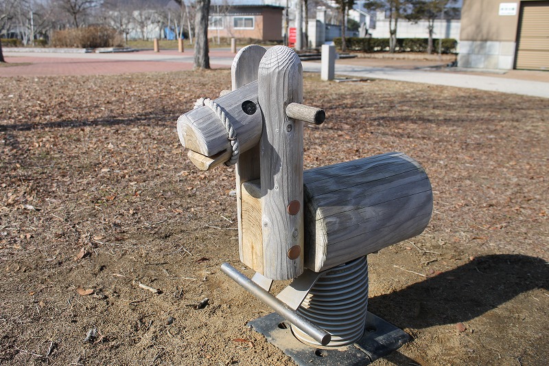 赤沼公園のスプリング遊具