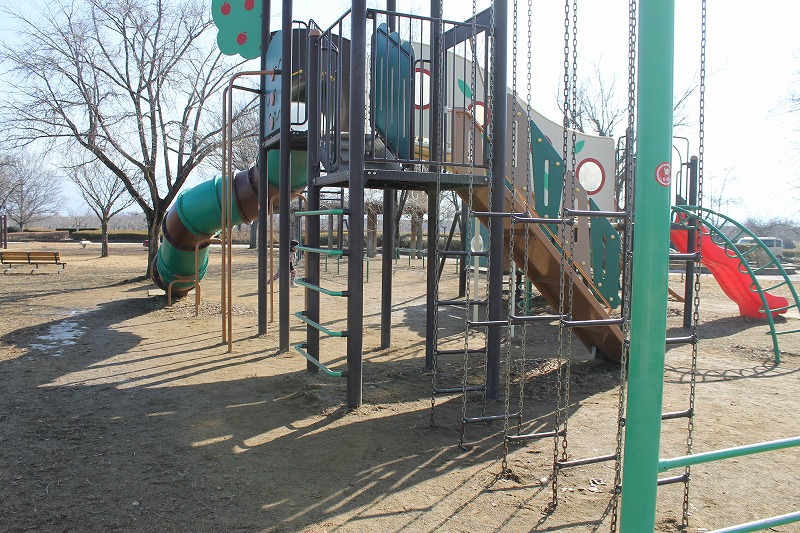 赤沼公園の大型複合遊具