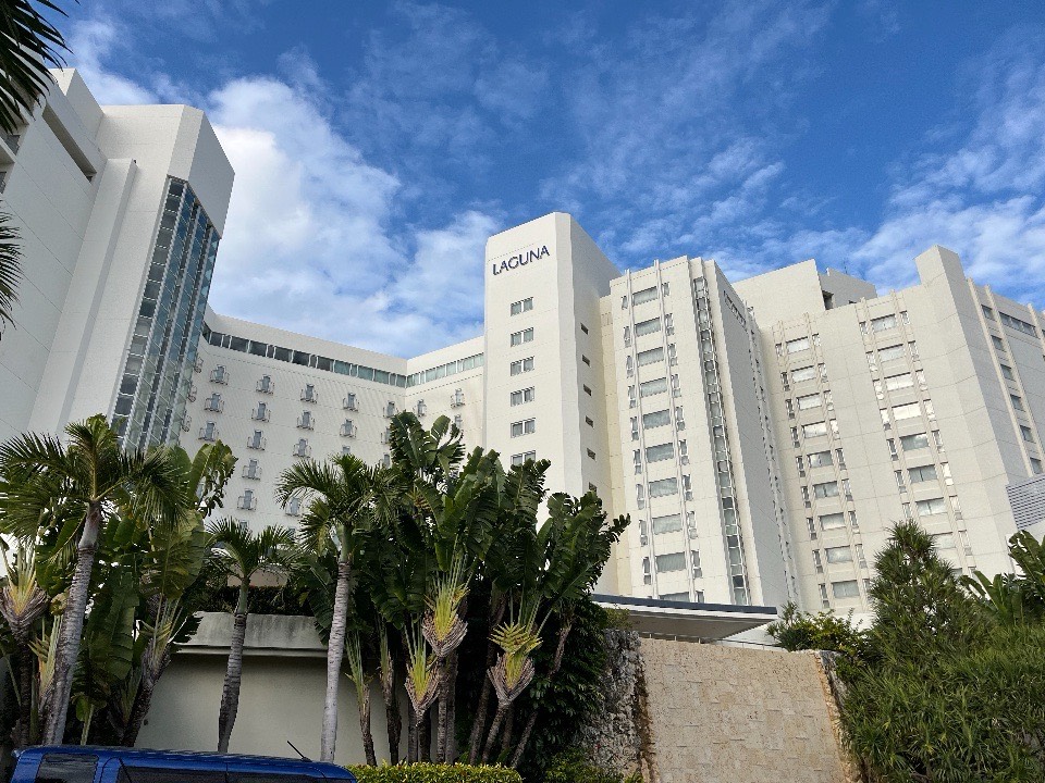 ラグナガーデンホテルの外観