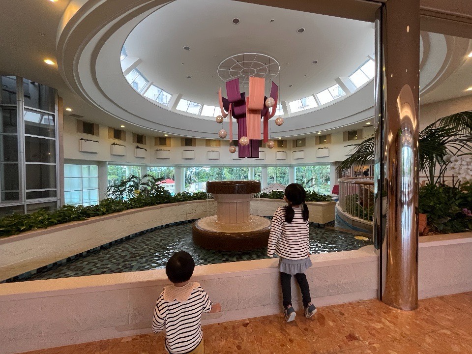 ラグナガーデンホテルのエントランスの様子