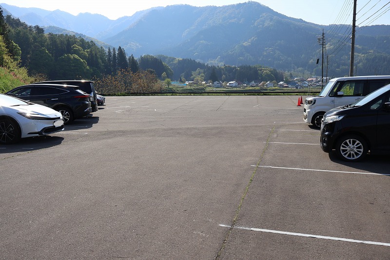 いいやま菜の花公園のP1駐車場の様子