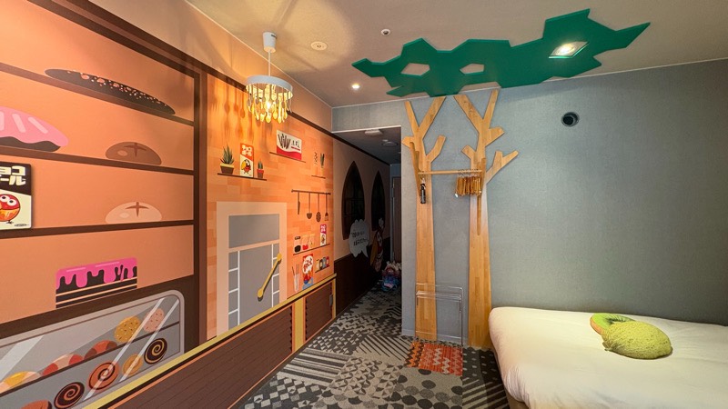 ホテルタングラムのDREAM SWEETS HOME（森の中のお菓子屋さん）の収納部分