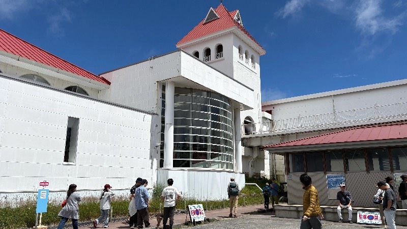 美ヶ原高原美術館の建物の外観
